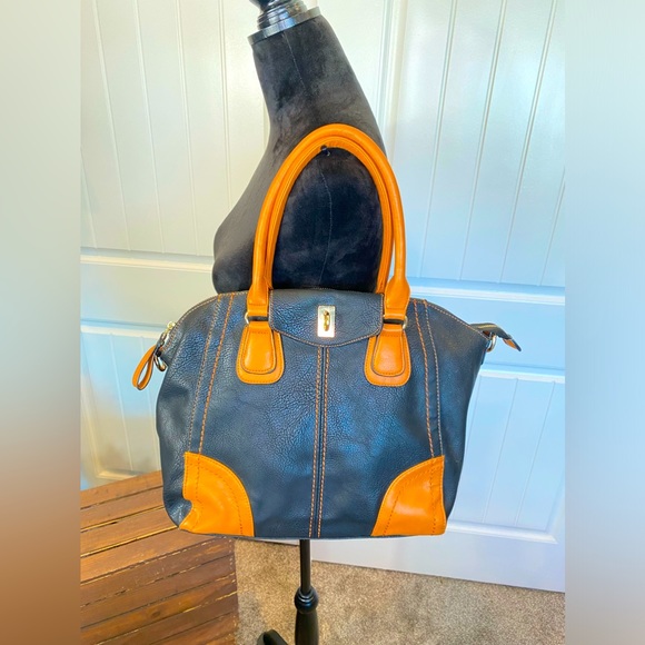 Classy Sophisticated Two Tone Shoulder Bag - Picture 1 of 13